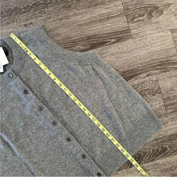 NADAAM Cashmere Sleeveless Cardigan Vest - Picture 4 of 5